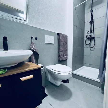 Apartment Traumhaftes 1-zi Mit Gartennutzung Naehe Hbf Krefeld