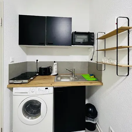 Traumhaftes 1-zi Mit Gartennutzung Naehe Hbf