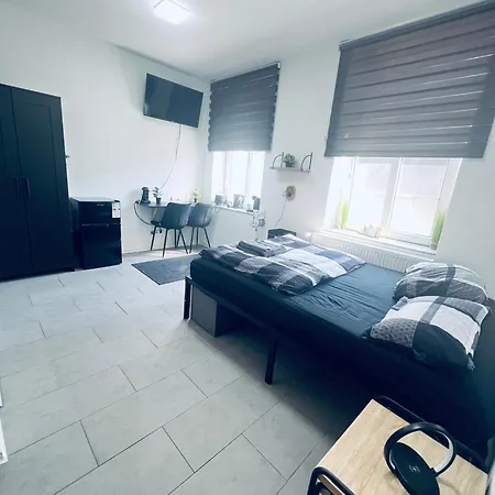 Traumhaftes 1-zi Mit Gartennutzung Naehe Hbf Apartment Krefeld